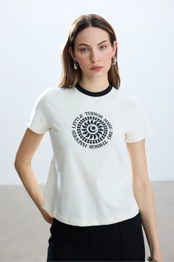 BE BLUE - THINGS BASKILI T-SHIRT
